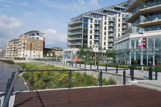  Image of 2 bedroom Flat for sale in Old York Road London SW18 at Pinnacle House, Battersea, London SW18