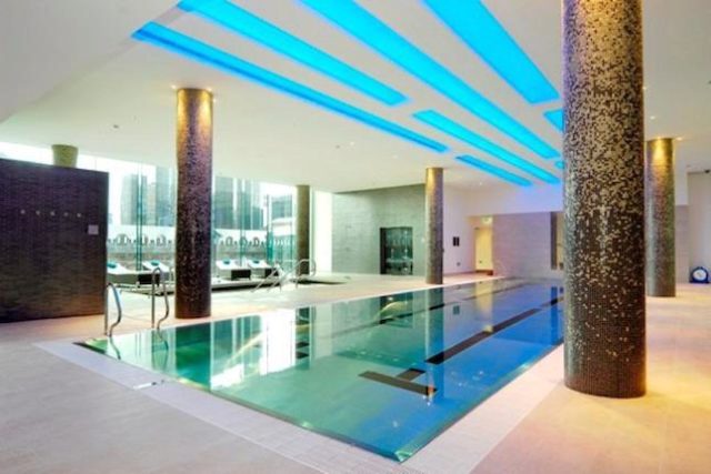  Image of 2 bedroom Flat to rent in Pan Peninsula Square London E14 at Pan Peninsula Square, London E14