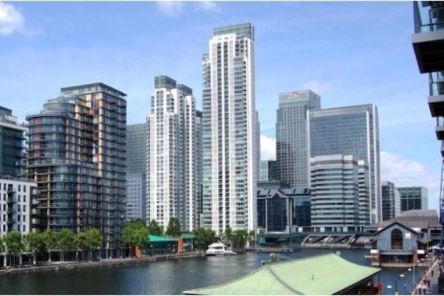  Image of 2 bedroom Flat to rent in Pan Peninsula Square London E14 at Pan Peninsula Square, London E14