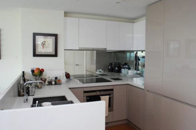  Image of 2 bedroom Flat to rent in Pan Peninsula Square London E14 at Pan Peninsula Square, London E14