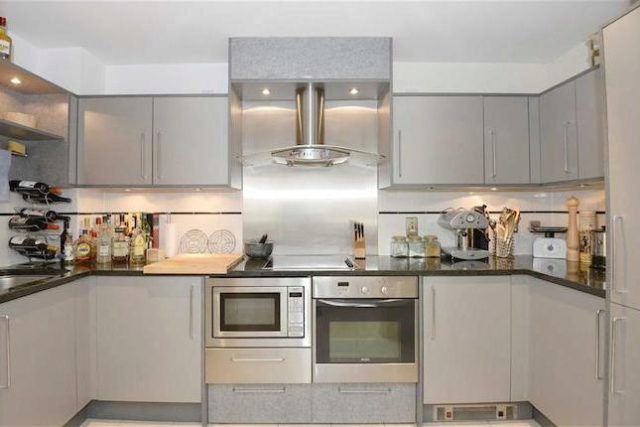  Image of 2 bedroom Flat to rent in St. George Wharf London SW8 at Drake House, St George Wharf, Vauxhall, London SW8