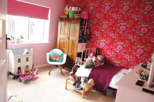  Image of 3 bedroom Detached house for sale in Devon Road Swindon SN2 at Devon Road, Swindon SN2