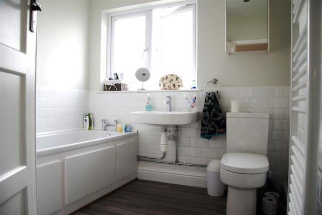  Image of 3 bedroom Detached house for sale in Devon Road Swindon SN2 at Devon Road, Swindon SN2