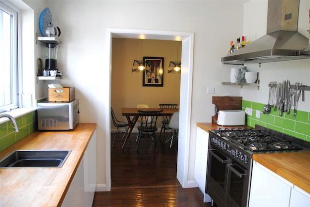  Image of 3 bedroom Detached house for sale in Devon Road Swindon SN2 at Devon Road, Swindon SN2