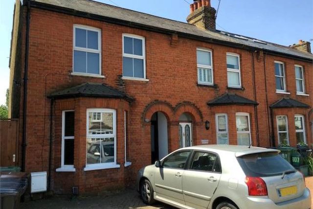  Image of 2 bedroom Cottage for sale in Chessington Road Ewell Epsom KT19 at Chessington Road, West Ewell, Epsom KT19