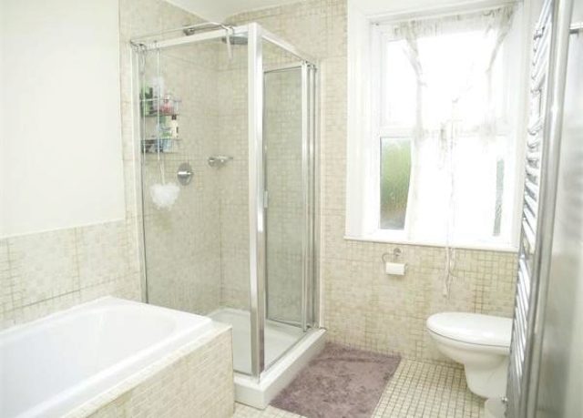  Image of 2 bedroom Cottage for sale in Chessington Road Ewell Epsom KT19 at Chessington Road, West Ewell, Epsom KT19