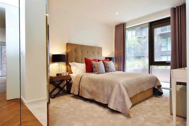  Image of 2 bedroom Flat to rent in Kirtling Street London SW8 at Capital Building, Embassy Gardens, London SW8