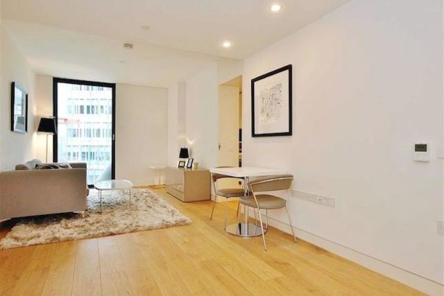  Image of Studio flat to rent in Sumner Street London SE1 at Neo Bankside, Bankside, London SE1