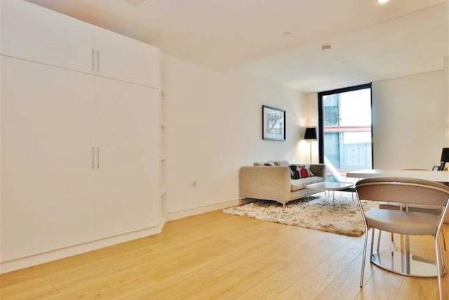  Image of Studio flat to rent in Sumner Street London SE1 at Neo Bankside, Bankside, London SE1