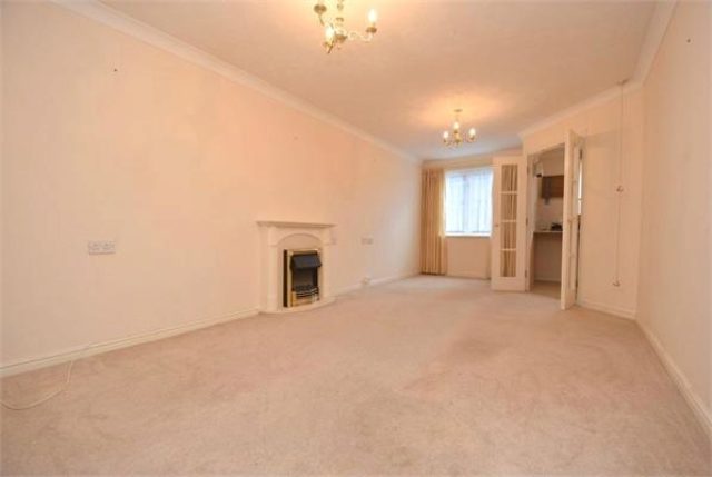  Image of 1 bedroom Flat for sale in Queen Street Ramsgate CT11 at Queen Street, Ramsgate, Kent CT11