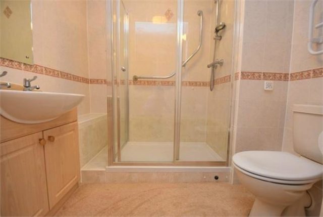  Image of 1 bedroom Flat for sale in Queen Street Ramsgate CT11 at Queen Street, Ramsgate, Kent CT11
