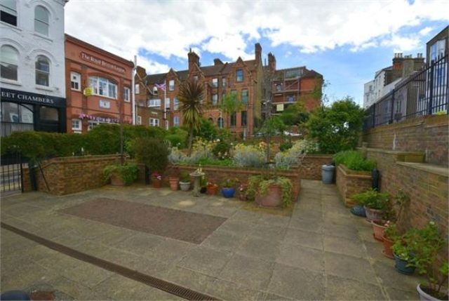  Image of 1 bedroom Flat for sale in Queen Street Ramsgate CT11 at Queen Street, Ramsgate, Kent CT11