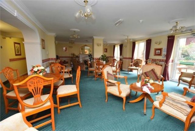  Image of 1 bedroom Flat for sale in Queen Street Ramsgate CT11 at Queen Street, Ramsgate, Kent CT11