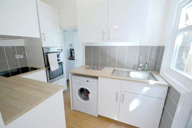  Image of 2 bedroom Flat for sale in Stretton Road Addiscombe Croydon CR0 at Stretton Road, Addiscombe, Croydon CR0