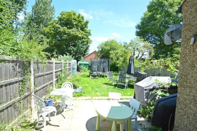  Image of 2 bedroom Flat for sale in Stretton Road Addiscombe Croydon CR0 at Stretton Road, Addiscombe, Croydon CR0