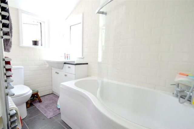  Image of 2 bedroom Flat for sale in Stretton Road Addiscombe Croydon CR0 at Stretton Road, Addiscombe, Croydon CR0