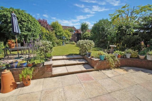  Image of 3 bedroom Detached house for sale in Harvest Close Stoke Heath Bromsgrove B60 at Harvest Close, Stoke Heath, Bromsgrove B60