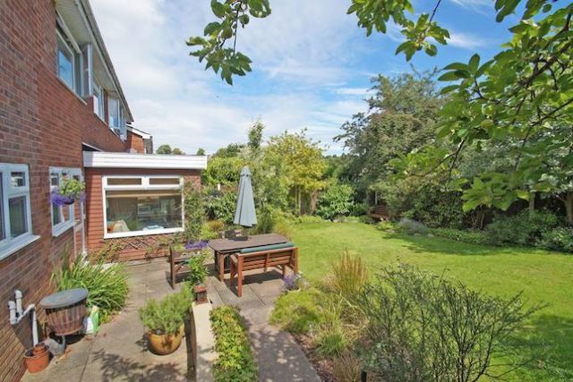  Image of 4 bedroom Terraced house for sale in Pennine Road Bromsgrove B61 at Pennine Road, Bromsgrove B61