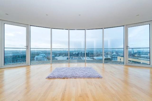  Image of 2 bedroom Flat to rent in Millharbour London E14 at Millharbour, London E14