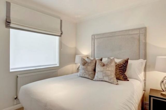 Image of 2 bedroom Flat to rent in Fulham Road London SW3 at Fulham Road, London SW3