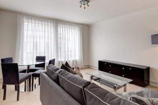  Image of 2 bedroom Flat to rent in Fulham Road London SW3 at Fulham Road, London SW3