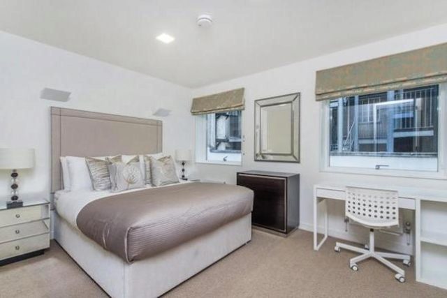  Image of 2 bedroom Flat to rent in Fulham Road London SW3 at Fulham Road, London SW3