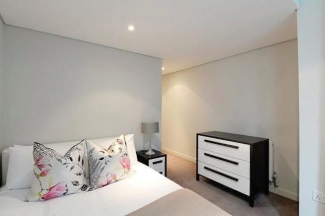  Image of 3 bedroom Flat to rent in Merchant Square East London W2 at Merchant Square East, London W2