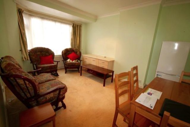  Image of 1 bedroom Flat to rent in Canterbury Road North Harrow Harrow HA1 at Canterbury Road, Harrow HA1