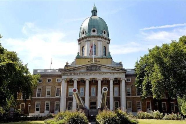  Image of 2 bedroom Flat to rent in Westminster Bridge Road London SE1 at Walpole House, Westminster Square, London SE1