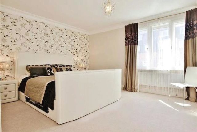  Image of 2 bedroom Flat to rent in Westminster Bridge Road London SE1 at Walpole House, Westminster Square, London SE1