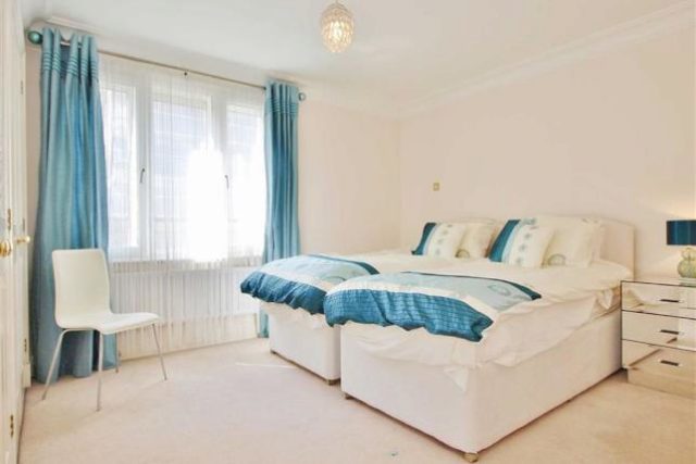  Image of 2 bedroom Flat to rent in Westminster Bridge Road London SE1 at Walpole House, Westminster Square, London SE1