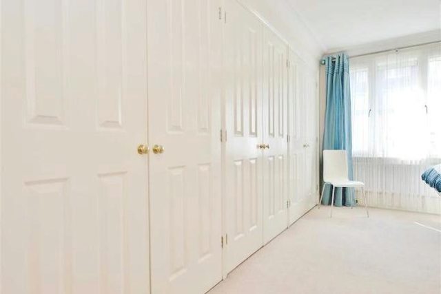  Image of 2 bedroom Flat to rent in Westminster Bridge Road London SE1 at Walpole House, Westminster Square, London SE1