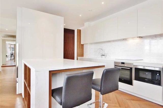  Image of 2 bedroom Flat to rent in Kirtling Street London SW8 at Capital Building, Embassy Gardens, Nine Elms, London SW8