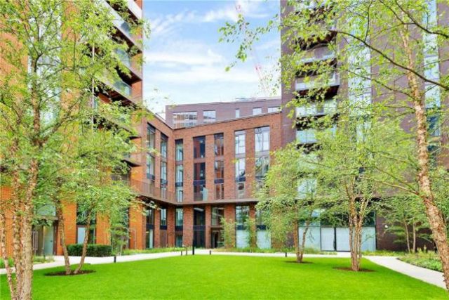  Image of 2 bedroom Flat to rent in Kirtling Street London SW8 at Capital Building, Embassy Gardens, Nine Elms, London SW8