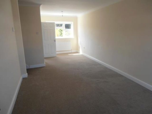  Image of 4 bedroom Terraced house to rent in Dyngley Close Milton Regis Sittingbourne ME10 at Dyngley Close, Milton Regis, Sittingbourne ME10
