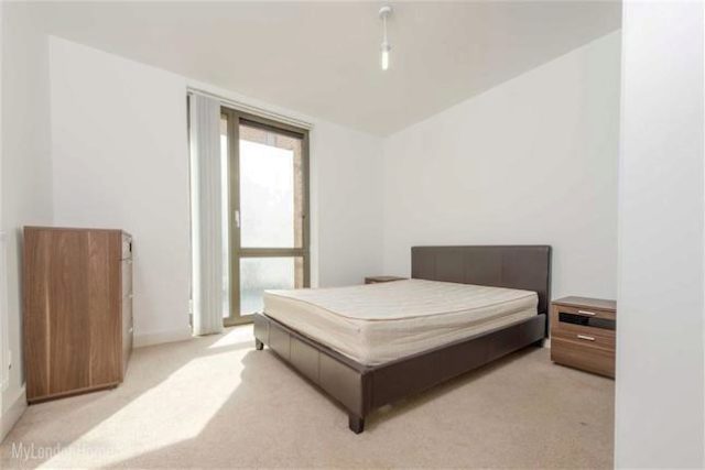  Image of 1 bedroom Flat to rent in Nelson Walk London E3 at 17 Nelson Walk, Bow, London E3