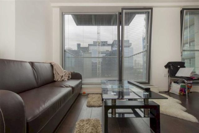  Image of 1 bedroom Flat to rent in Baltimore Wharf London E14 at Baltimore Wharf, Canary Wharf, London E14