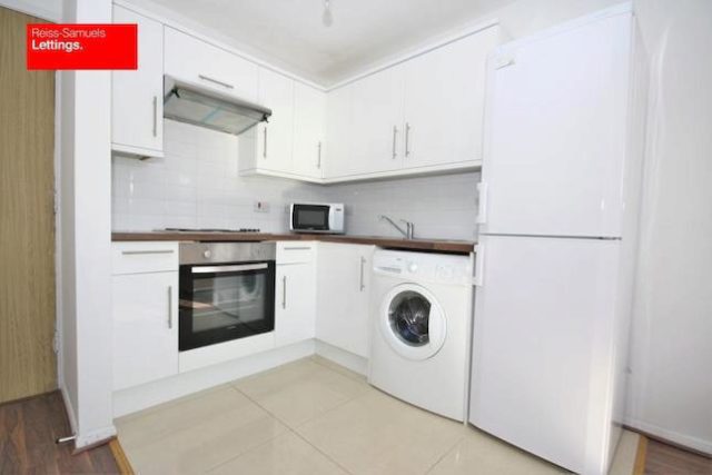  Image of 1 bedroom Flat to rent in Ambassador Square London E14 at Ambassador Square, London E14, Isle Of Dogs, Canary Wharf, Docklands,