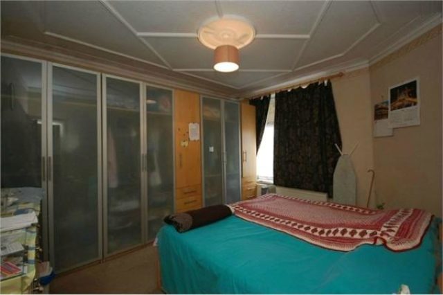  Image of 2 bedroom Detached house for sale in Park Road Wembley HA0 at Park Road, Wembley, Greater London HA0