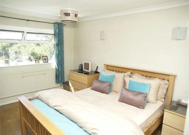  Image of 2 bedroom Semi-Detached house for sale in Scotts Farm Road West Ewell Epsom KT19 at Scotts Farm Road, West Ewell, Epsom KT19