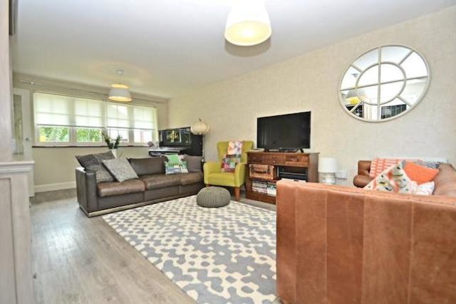  Image of 3 bedroom Detached house for sale in Wood Ride Petts Wood Orpington BR5 at Wood Ride, Petts Wood, Orpington BR5