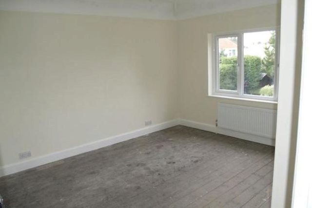  Image of 3 bedroom Detached house to rent in Belfield Road Ewell Epsom KT19 at Belfield Road, West Ewell, Epsom KT19
