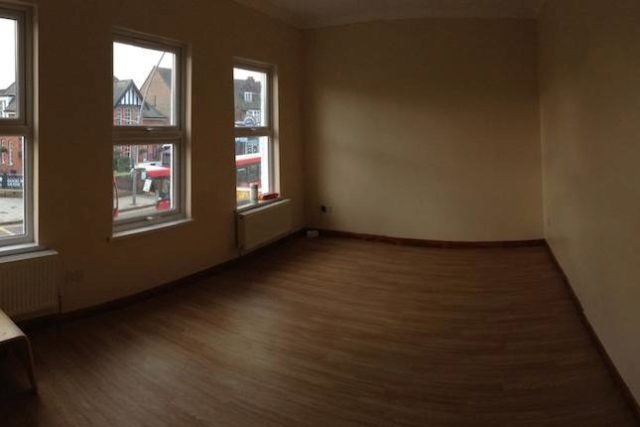  Image of 3 bedroom Flat to rent in High Road Chadwell Heath Romford RM6 at High Road, Chadwell Heath RM6