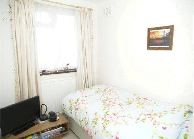  Image of 3 bedroom Semi-Detached house for sale in Amis Avenue Ewell Epsom KT19 at Amis Avenue, West Ewell, Epsom KT19