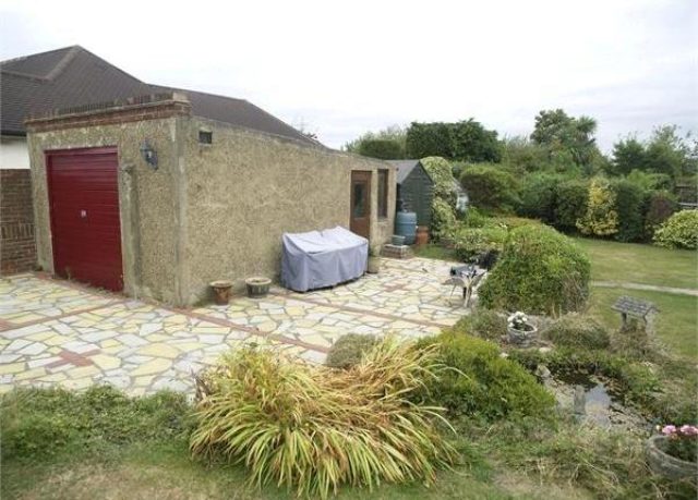  Image of 3 bedroom Semi-Detached house for sale in Amis Avenue Ewell Epsom KT19 at Amis Avenue, West Ewell, Epsom KT19