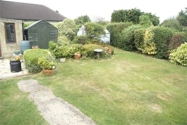  Image of 3 bedroom Semi-Detached house for sale in Amis Avenue Ewell Epsom KT19 at Amis Avenue, West Ewell, Epsom KT19