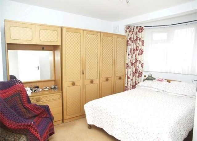  Image of 3 bedroom Semi-Detached house for sale in Amis Avenue Ewell Epsom KT19 at Amis Avenue, West Ewell, Epsom KT19