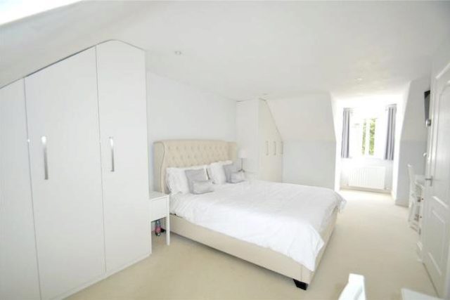  Image of 4 bedroom Semi-Detached house to rent in Orchard Avenue Croydon CR0 at Orchard Avenue, Croydon CR0