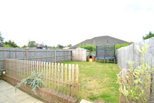  Image of 4 bedroom Semi-Detached house to rent in Orchard Avenue Croydon CR0 at Orchard Avenue, Croydon CR0