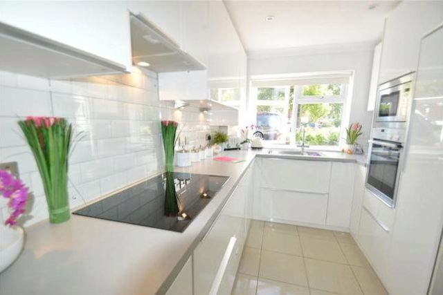  Image of 4 bedroom Semi-Detached house to rent in Orchard Avenue Croydon CR0 at Orchard Avenue, Croydon CR0